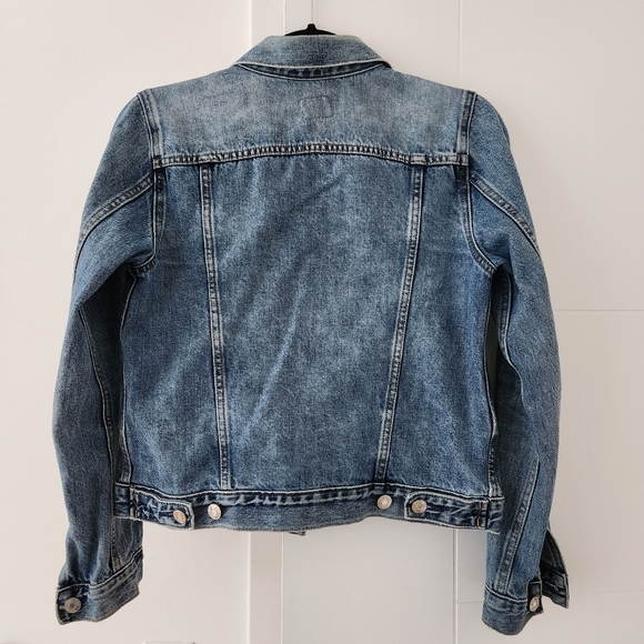 Gap Medium Wash Denim Jacket - Picture 2 of 3